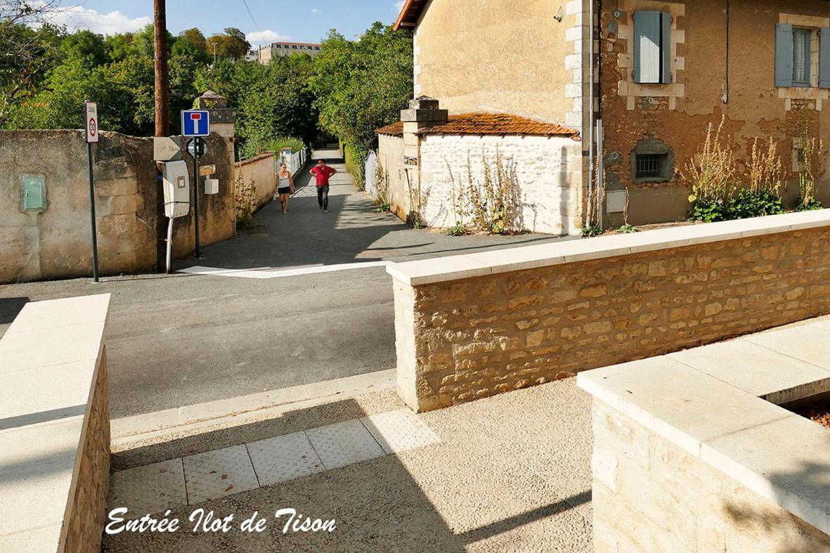 Апартаменты Les Jardins Du Clain Пуатье Экстерьер фото